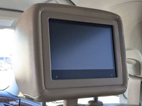 Used 2018 Nissan Armada Platinum w/ Captain Seat Package image 29