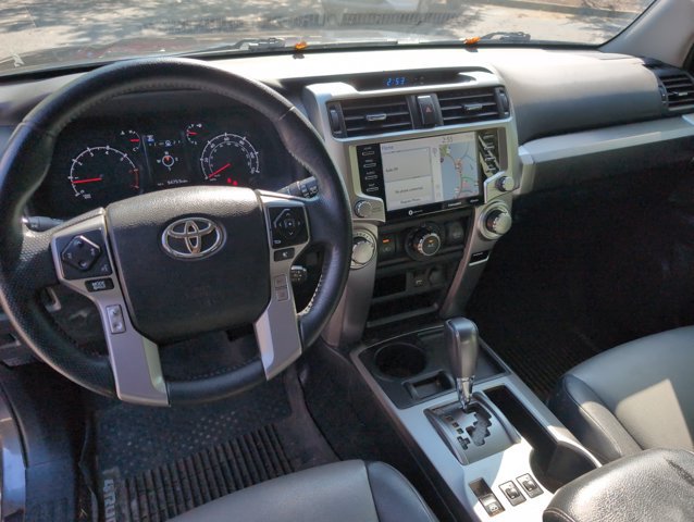 Used 2020 Toyota 4Runner SR5 Premium w/ Moonroof Package RWD image 15