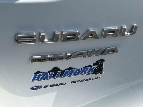 Used 2023 Subaru Outback Touring AWD/4WD image 7
