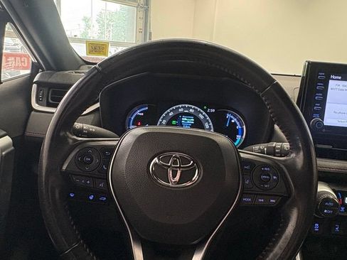 Used 2021 Toyota RAV4 SE w/ Weather & Moonroof Package AWD/4WD image 19