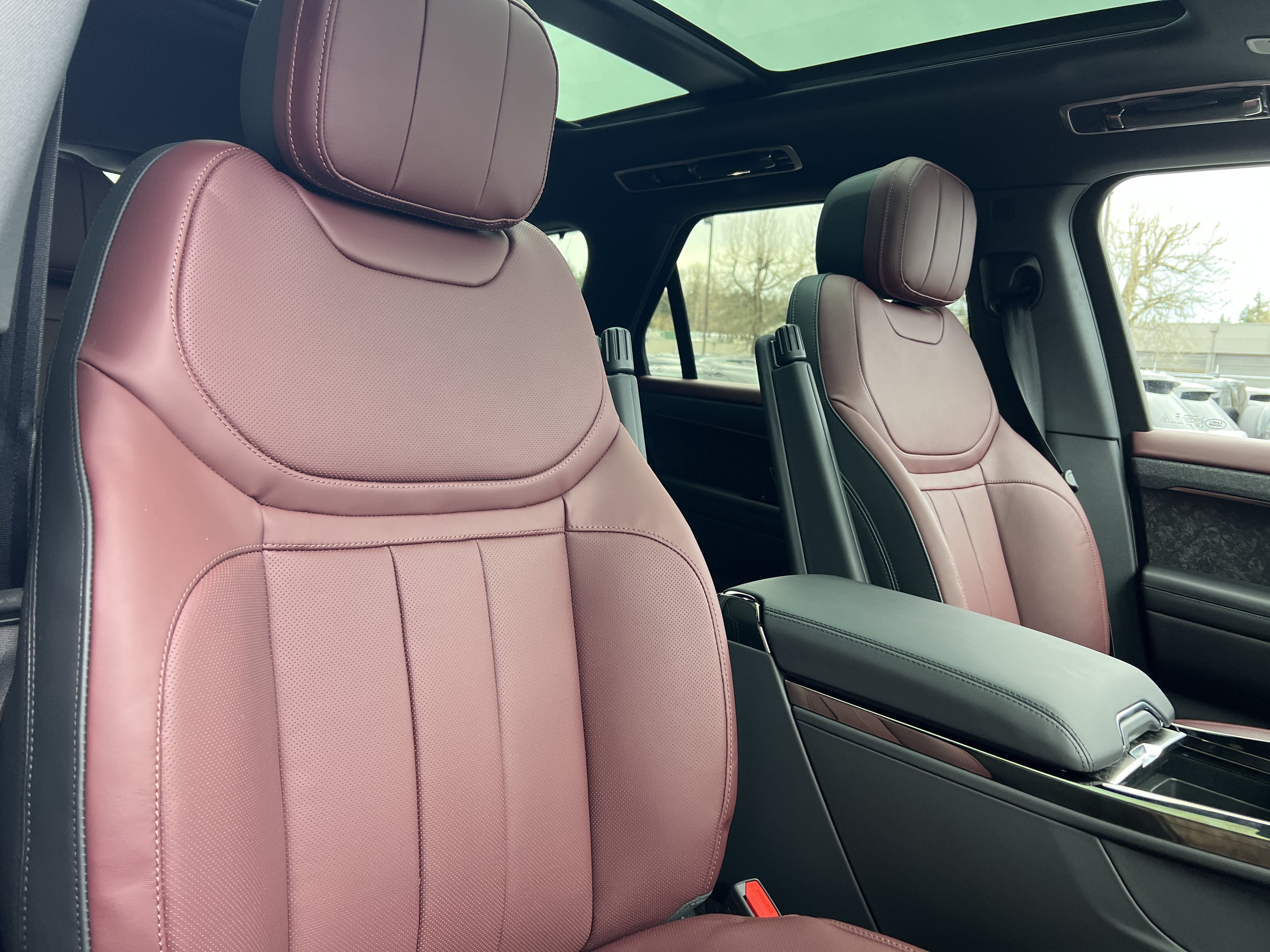 New 2025 Land Rover Range Rover Sport Dynamic SE AWD/4WD image 12
