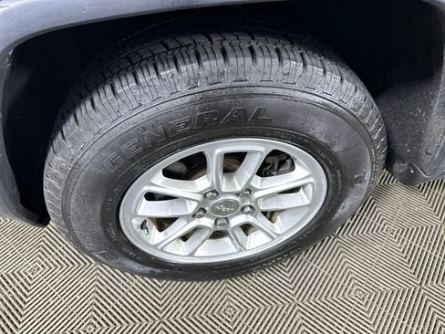 Used 2020 Jeep Grand Cherokee Laredo image 10