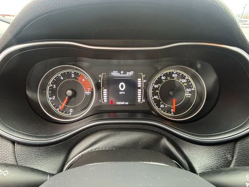 Used 2019 Jeep Cherokee Latitude Plus image 24