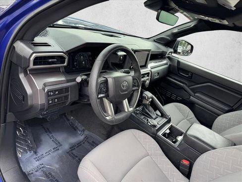 Certified 2025 Toyota Tacoma SR5 AWD/4WD image 11