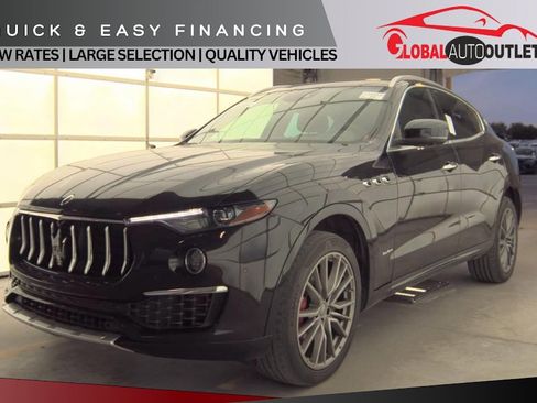 Used 2019 Maserati Levante GranLusso image 1