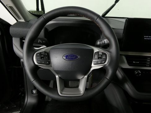 New 2025 Ford Explorer Active w/ Active Comfort Package image 4