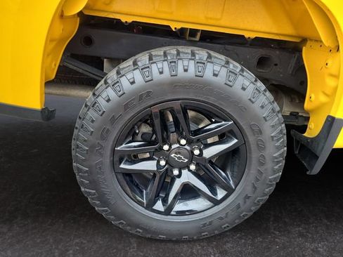 Used 2022 Chevrolet Silverado 1500 LT Trail Boss w/ LPO, Dark Essentials Package image 27