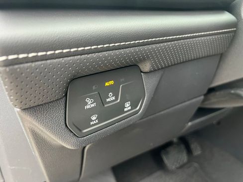 New 2026 Volkswagen Atlas SE FWD image 56