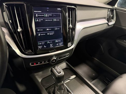 Used 2020 Volvo V60 T5 Cross Country w/ Protection Package Premier image 7
