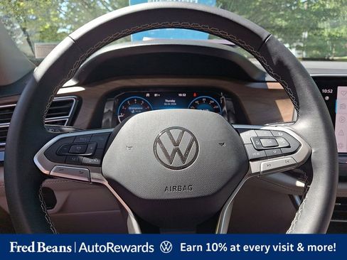Certified 2025 Volkswagen Atlas SE AWD/4WD image 25