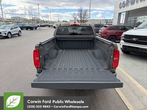 Used 2015 Chevrolet Colorado LT w/ LT Convenience Package image 10