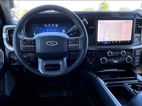 Used 2025 Ford F250 Lariat AWD/4WD image 11