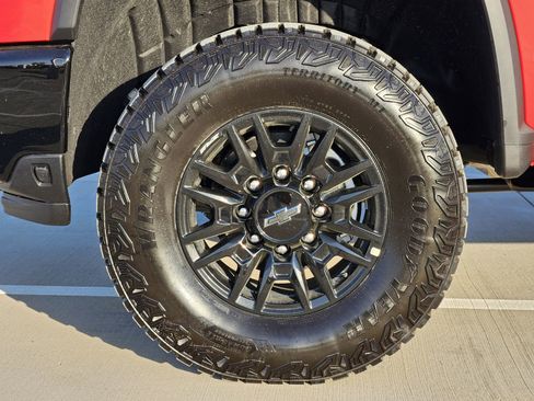 New 2026 Chevrolet Silverado 2500 ZR2 AWD/4WD image 13