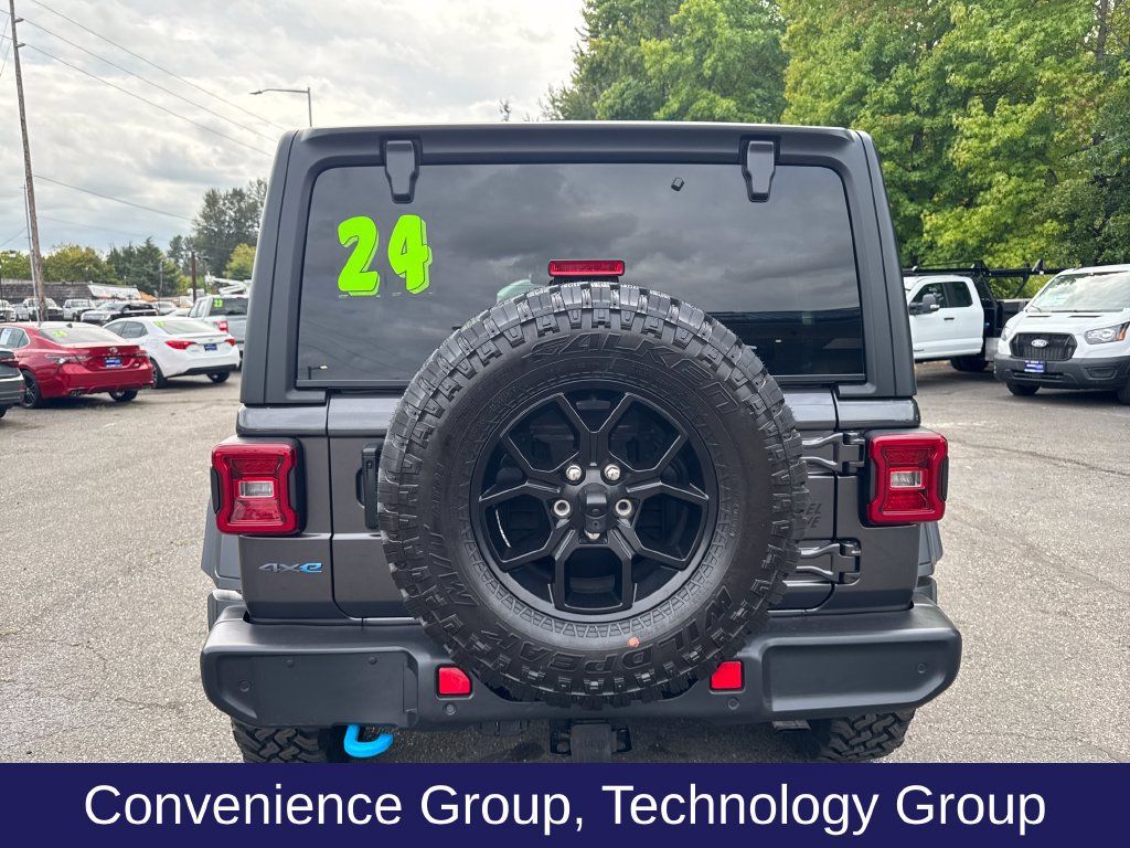 Used 2024 Jeep Wrangler Unlimited AWD/4WD image 5