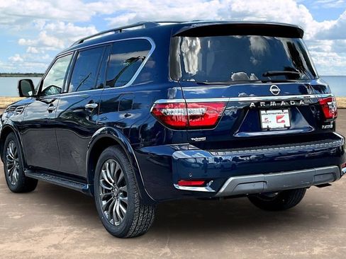 Used 2022 Nissan Armada Platinum w/ Captain's Chairs Package RWD image 6