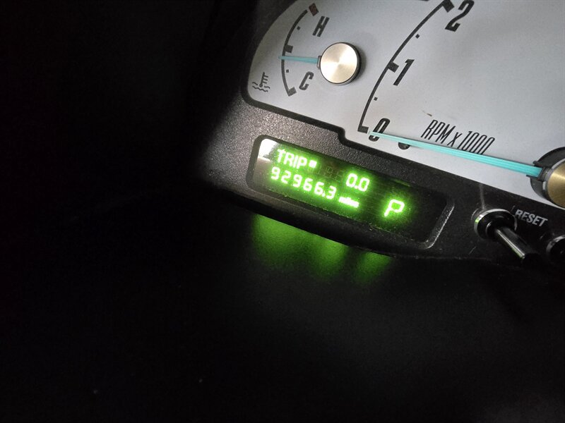 Used 2002 Ford Thunderbird Neiman Marcus RWD image 22