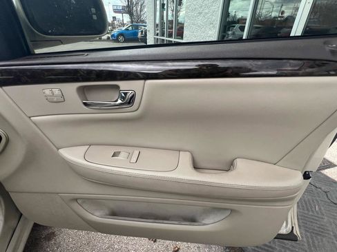 Used 2010 Cadillac DTS image 15