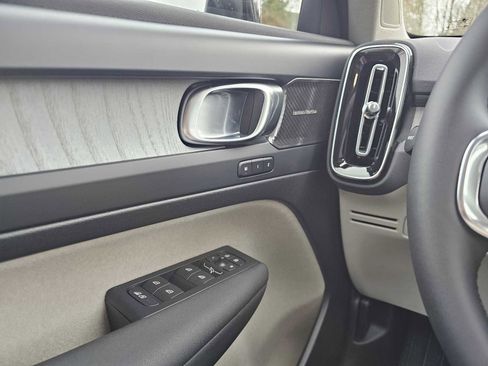 New 2026 Volvo XC40 B5 Ultra w/ Climate Package image 31