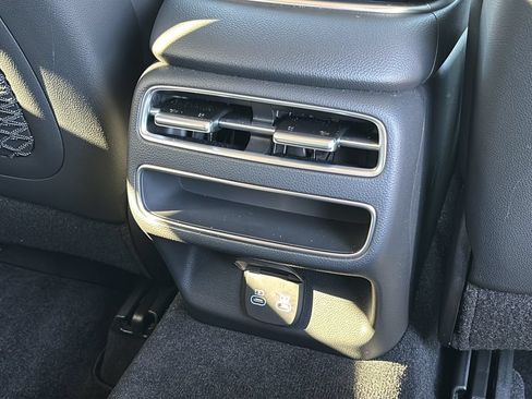 Certified 2026 Genesis GV70 2.5T AWD/4WD image 38