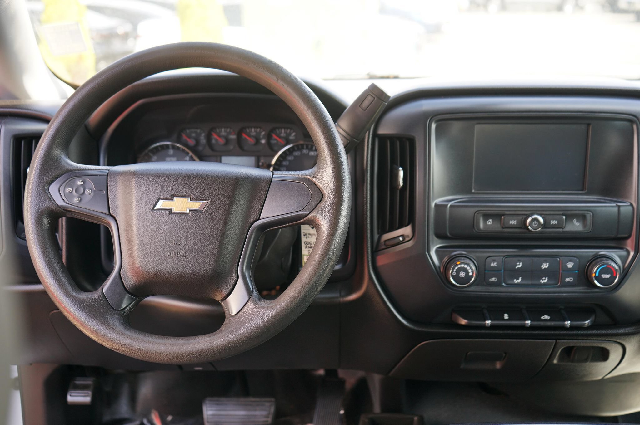 Used 2018 Chevrolet Silverado 1500 W/T w/ Trailering Package AWD/4WD image 12