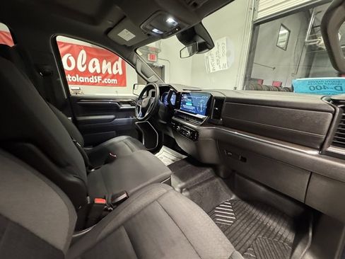 Used 2023 Chevrolet Silverado 1500 RST image 11