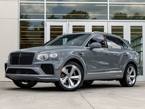 Used 2024 Bentley Bentayga image 33