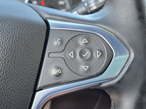 Used 2023 Chevrolet Traverse LT FWD image 33