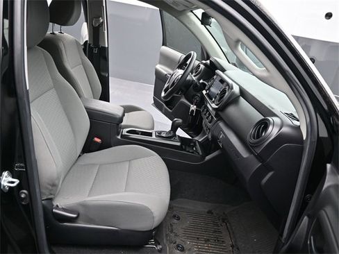Used 2022 Toyota Tacoma SR image 13