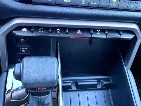 Used 2024 Toyota Tundra Limited w/ TRD Off-Road Package AWD/4WD image 34