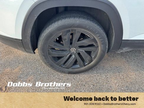 Used 2023 Volkswagen Atlas Cross Sport SE w/ Black Wheel Package FWD image 12