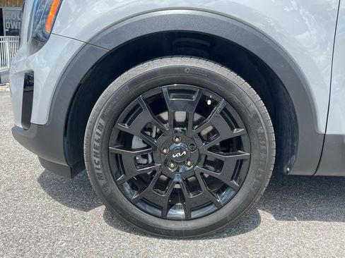 Used 2022 Kia Telluride SX w/ SX Prestige Package AWD/4WD image 9