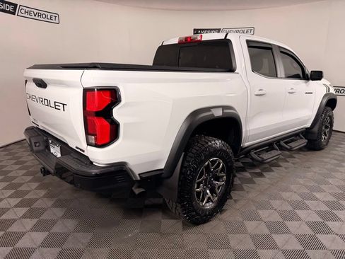 Used 2025 Chevrolet Colorado ZR2 w/ Technology Package AWD/4WD image 6