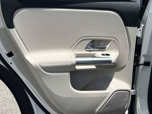 Certified 2025 Mercedes-Benz GLA 250 image 21