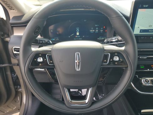 New 2026 Lincoln Corsair Reserve w/ Jet Appearance Package image 16