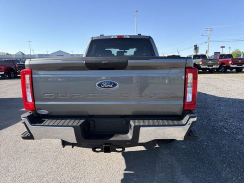 Used 2025 Ford F250 XLT AWD/4WD image 7