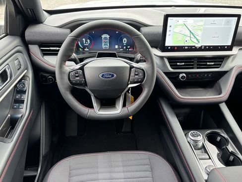 New 2026 Ford Explorer ST-Line w/ ST-Line Street Pack image 14