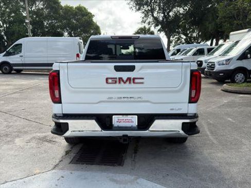 Used 2025 GMC Sierra 1500 SLT w/ SLT Premium Package AWD/4WD image 9