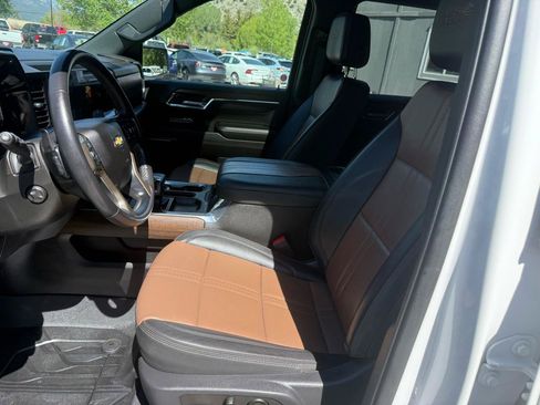 Used 2023 Chevrolet Silverado 1500 High Country w/ Max Trailering Package AWD/4WD image 10