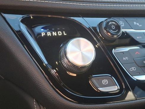 New 2026 Chrysler Pacifica Limited w/ S Appearance Package image 12