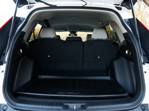 Certified 2025 Honda CR-V LX image 39