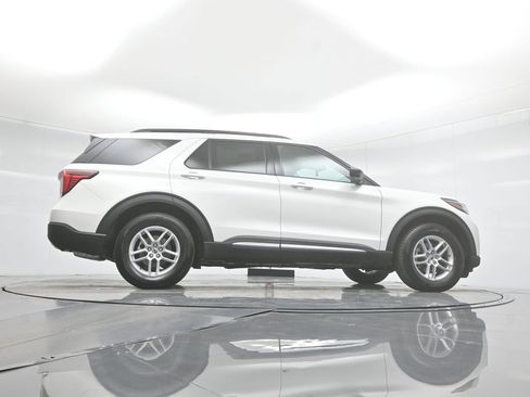 New 2025 Ford Explorer Active w/ Active Comfort Package image 47
