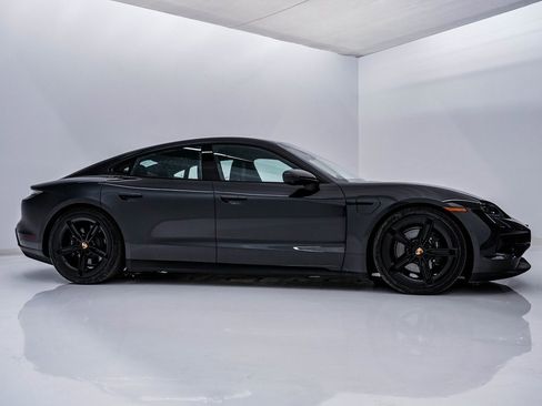 Certified 2025 Porsche Taycan image 9