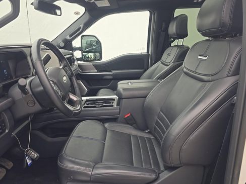 Used 2026 Ford F250 Platinum AWD/4WD image 6