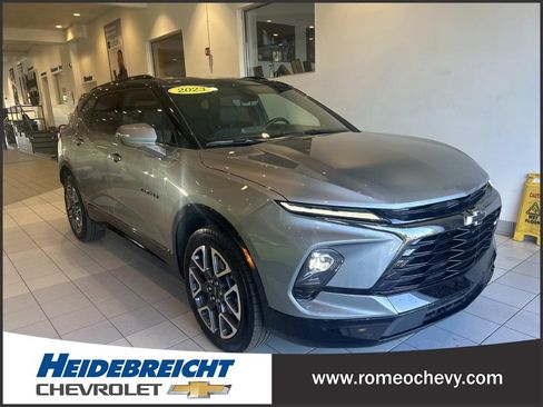 Used 2023 Chevrolet Blazer RS w/ Driver Confidence II Package FWD image 1
