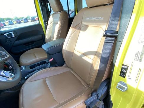 Used 2023 Jeep Wrangler Unlimited Rubicon 4xe AWD/4WD image 10