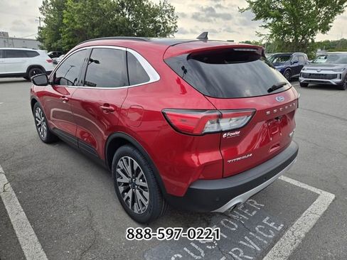 Used 2020 Ford Escape Titanium FWD image 4