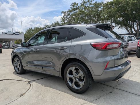 Used 2023 Ford Escape ST-Line w/ Tech Pack #1 FWD image 6