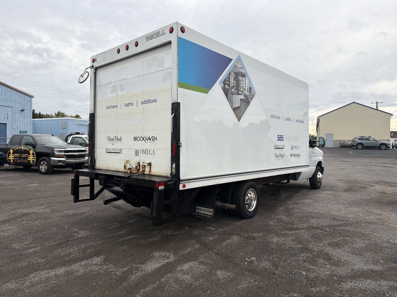 Used 2018 Ford E-350 and Econoline 350 Super Duty RWD image 8