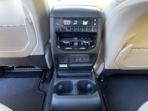 New 2026 Jeep Grand Cherokee L Limited image 37