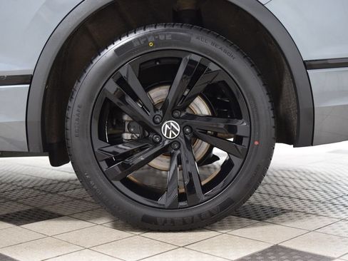 Used 2023 Volkswagen Tiguan SE R-Line AWD/4WD image 24